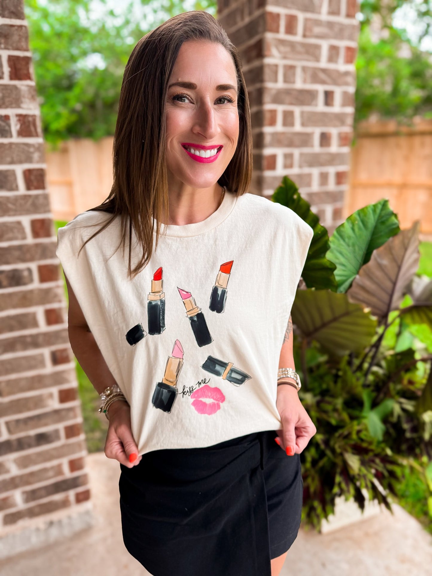 Kiss Me Tee